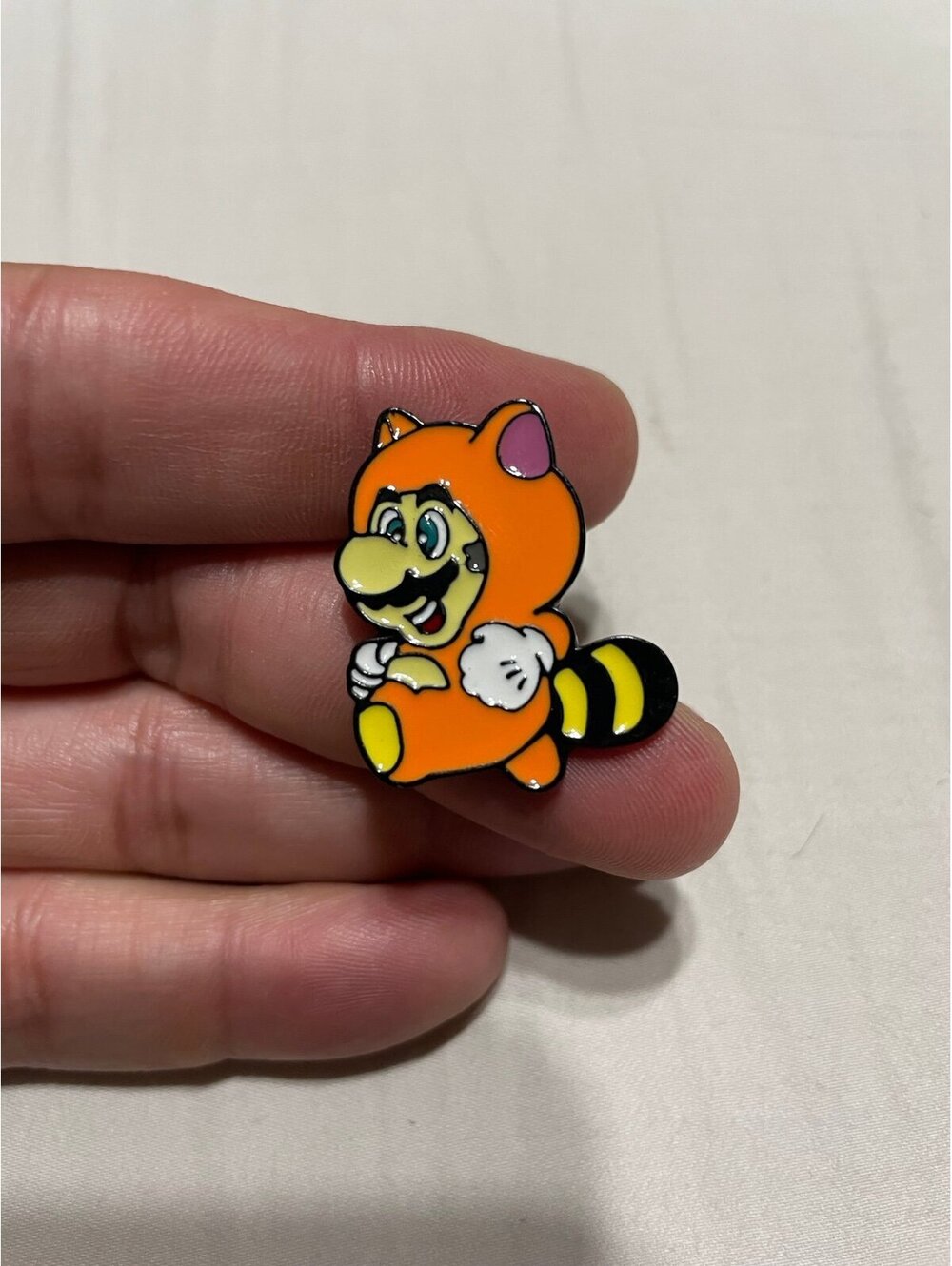 Mario super Mario Enamel Pin Anime Cute Nintendo Tail